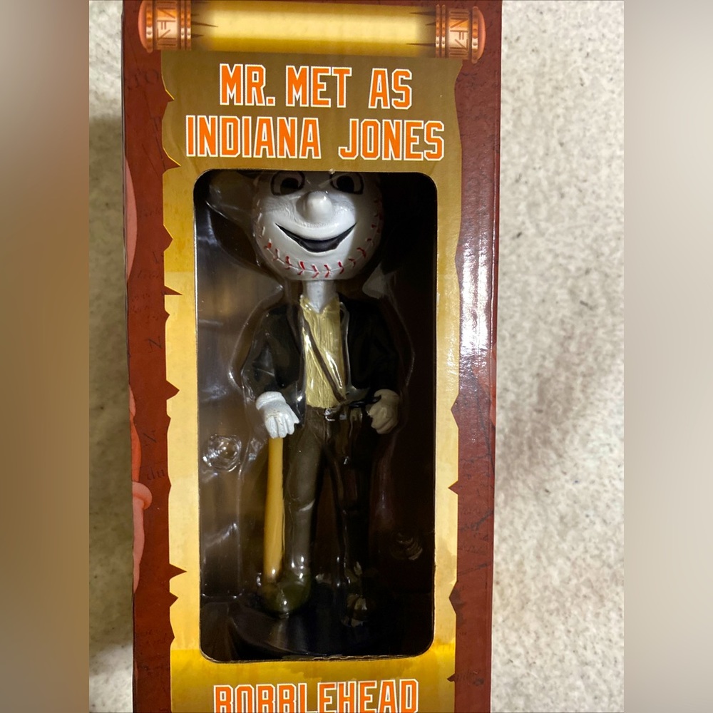 New York Mets bobble head:Mr Met as Indiana Jones